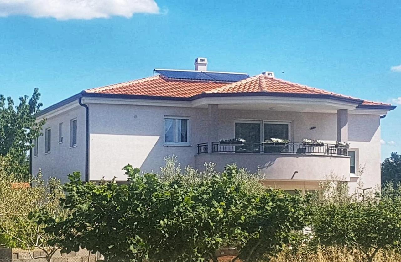 Apartment Complex Jelena Funtana Exterior photo